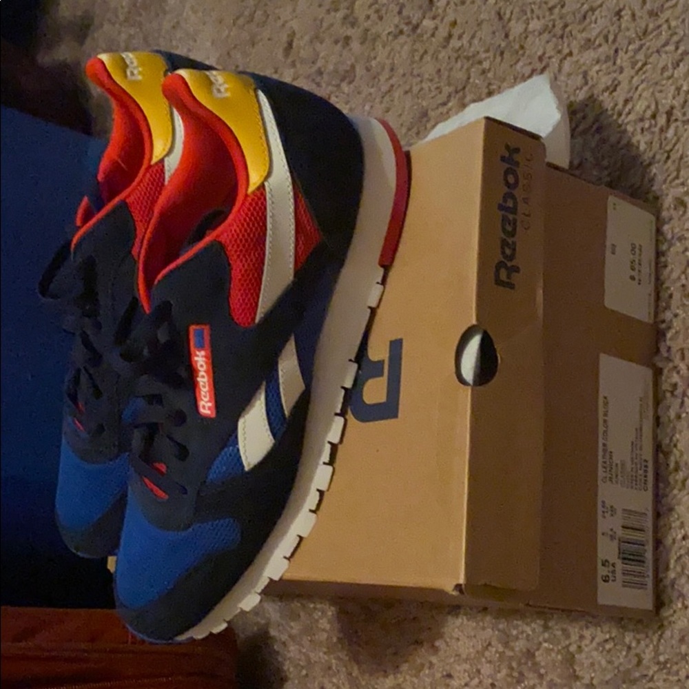 Reebok classic.